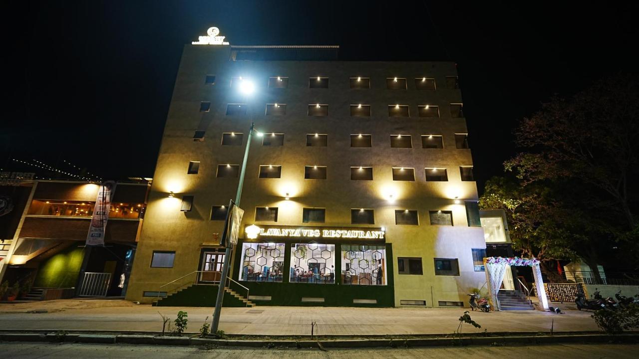 L P Regency, Pune Eksteriør billede