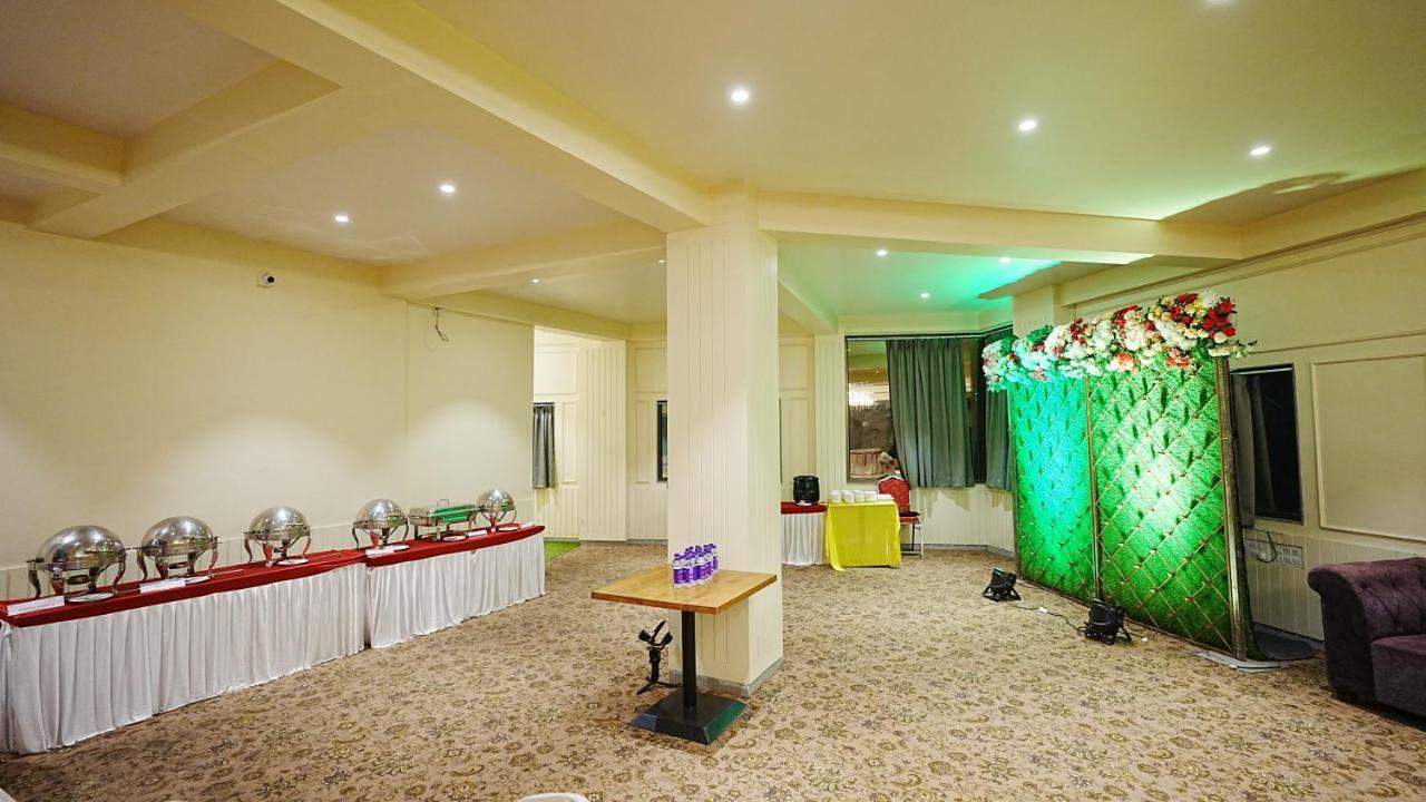 L P Regency, Pune Eksteriør billede