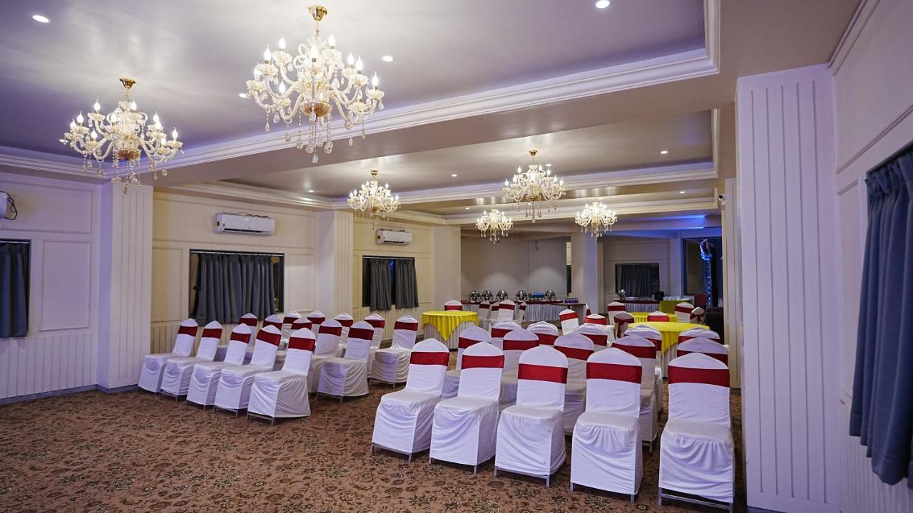 L P Regency, Pune Eksteriør billede