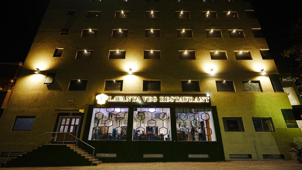 L P Regency, Pune Eksteriør billede